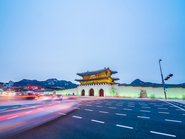 Kostenloses Foto schönes architekturgebäude des gyeongbokgungs-palastes