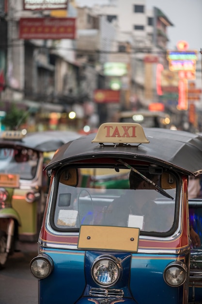 Kostenloses Foto tuk tuk in bangkok thailand