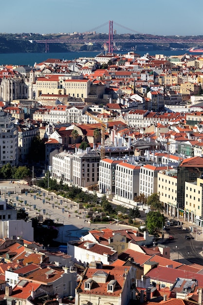 Kostenloses Foto vertikale ansicht von lissabon, portugal