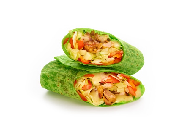 Foto burritos wraps mit hühnchen, gemüse und grünen tortillas mit spinat