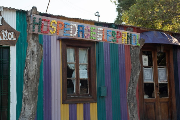 Construção típica pitoresca na cidade de Puerto Piramides Península Valdes Chubut Província Patagônia Argentina