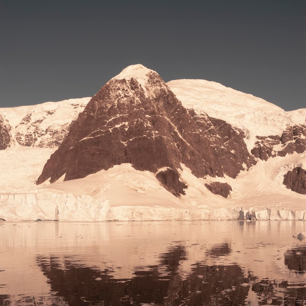 Geleiras de Paradise Bay e montanhas Península Antártica Antártica