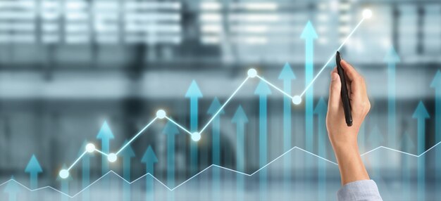 Foto hand zeichnen diagramm, wachstum diagramm fortschritt des geschäfts analyse von finanz- und investitionsdaten, geschäftsplanungsstrategie