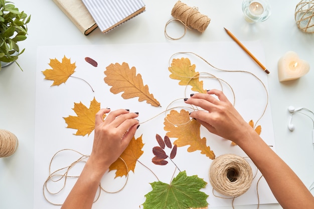 Handgemachte Herbstkomposition machen