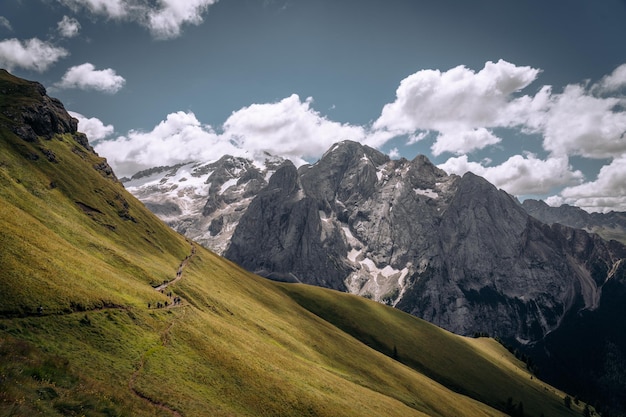 Foto landschaftliche aussicht auf berge gegen den himmel