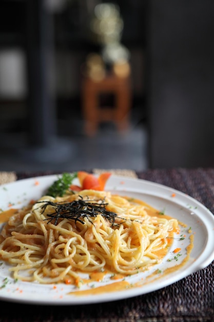 Foto nahaufnahme von serviertem essen auf dem teller