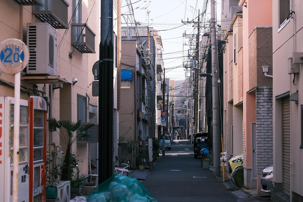 Foto pessoas a caminhar na rua da cidade