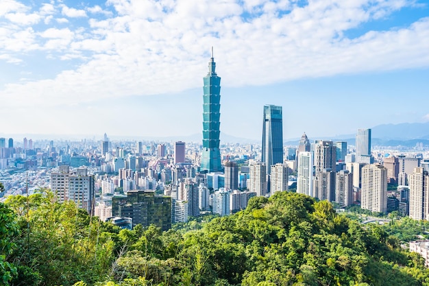 Foto schöne landschaft und stadtbild von taipei 101 gebäude und architektur in der stadt