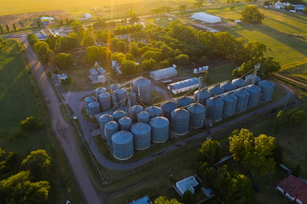 Silos de armazenamento de grãos de aço Patagônia Argentina