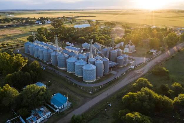 Silos de armazenamento de grãos de aço Patagônia Argentina