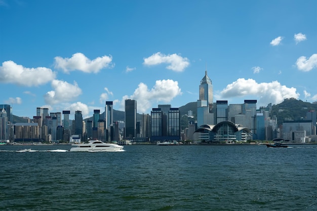 Skyline der Stadtgebäude im Victoria Harbour Hong Kong