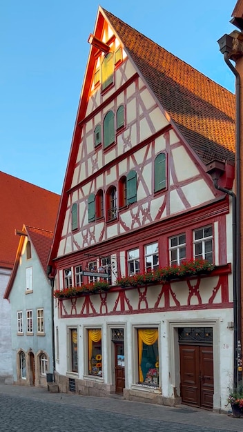 Foto traditionelle deutsche architektur halbholzhäuser im historischen zentrum rothenburg ob der tauber bayern mittelfranken deutschland 17. juli 2023