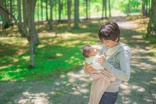 Verde refrescante e pai e filho