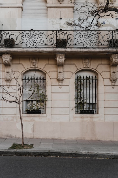 Free photo architectural building in the city with trees