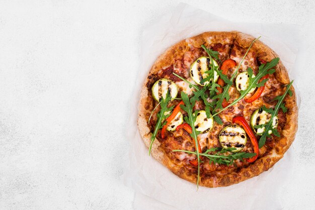 Arugula pizza with white background