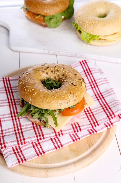 Free Photo bagel sandwich