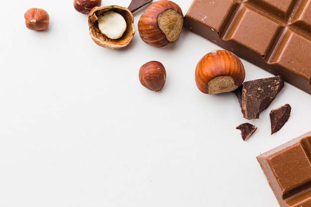 Foto gratuita chiuda in su castagne con cioccolato