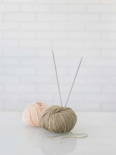 Free photo close up wool thread for knitting