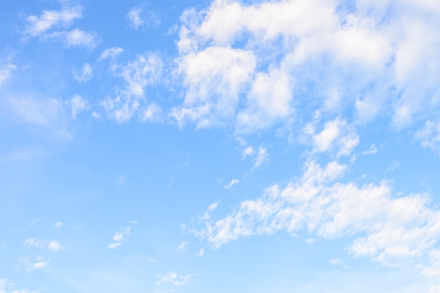 Free photo cloud on blue sky background