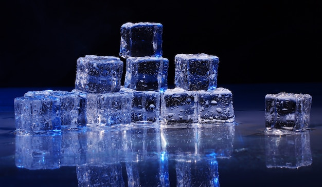 Free Photo composition of ice cubes