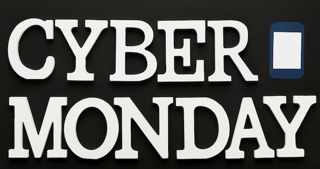 Free Photo cyber monday message with phone