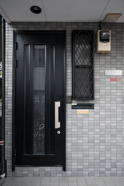 Free photo dark house entrance japanese culture