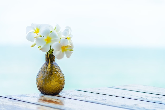 Free Photo flower romance table nature bouquet