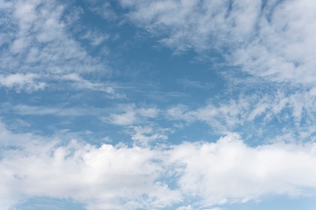 Foto gratuita soffici nuvole nel cielo