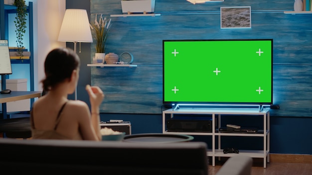 Free photo green screen on modern television display at home