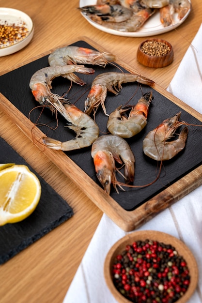 Free photo high angle shrimp ready to be cooked