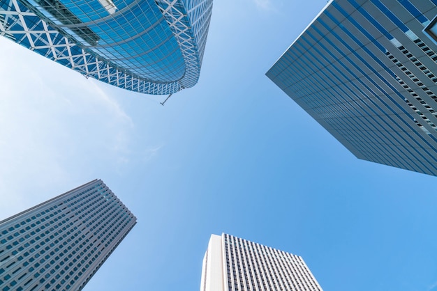 Free photo high-rise buildings and blue sky - shinjuku, tokyo