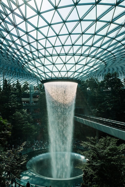 Free photo jewel fountain in singapore
