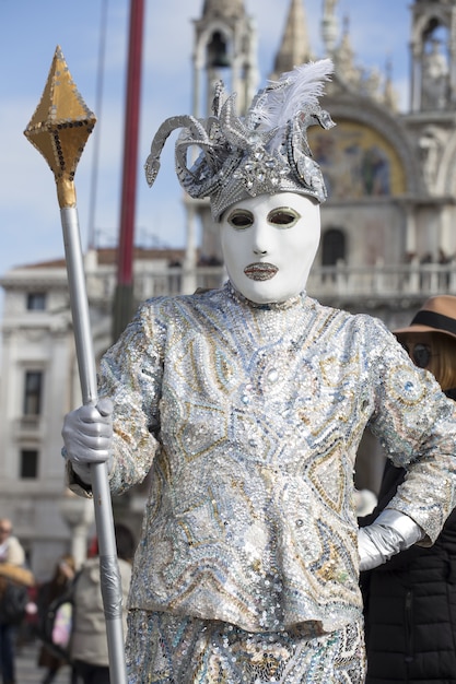 Free photo male in a traditional venice mask during the world-famous carnival