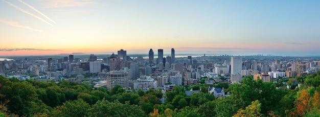 Free photo montreal sunrise panorama