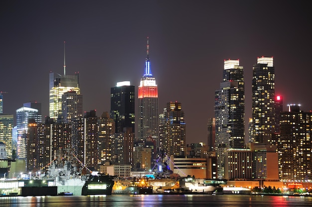 New York City Manhattan midtown skyline at night