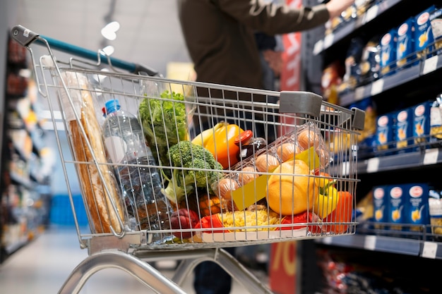 Free photo person shopping with face mask