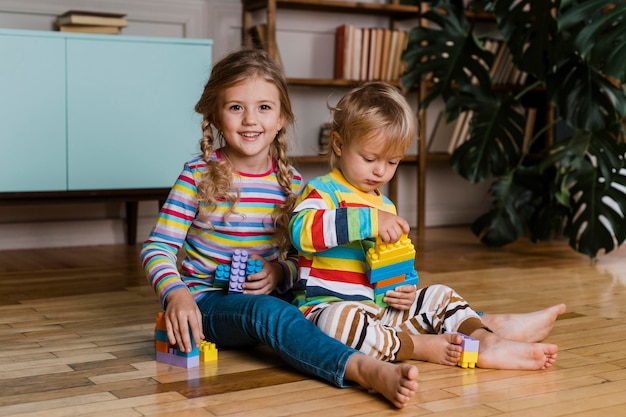 Free photo portrait childrens playing