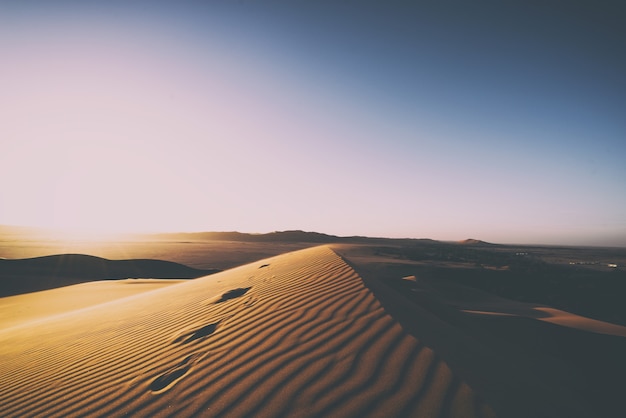 Free photo sand dune during daytime