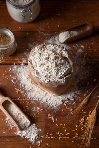 Foto gratuita farina nascosta usata per cucinare