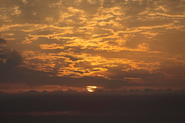 Free photo sunset sky with clouds background