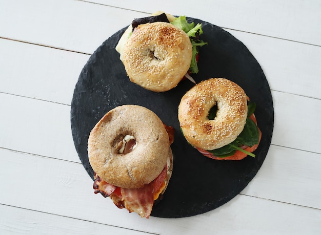 Free Photo tasty bagel sandwich with bacon