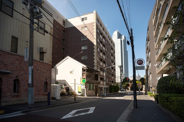 Free photo tokyo cityscape in daytime