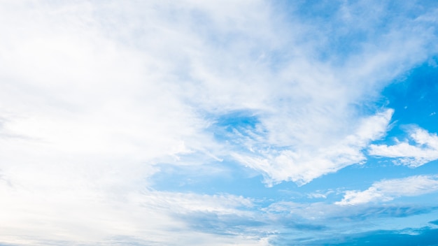 Free photo white cloud on blue sky