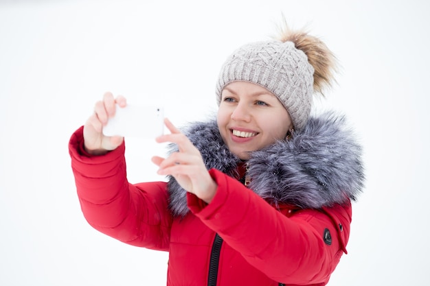 Free photo woman taking a selfie