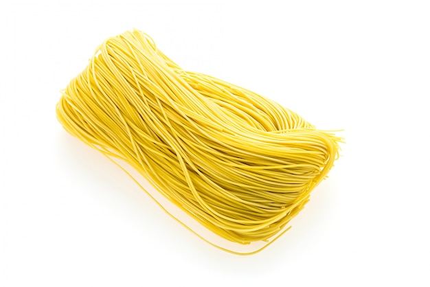 Free photo yellow raw food ingredient noodles