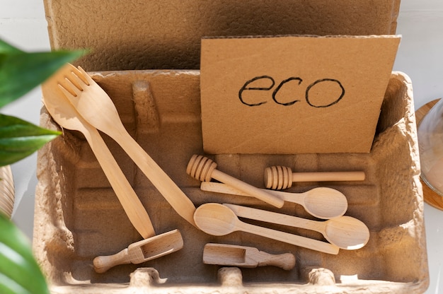 Free photo zero waste wooden utensils