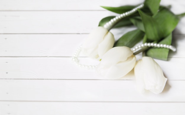 Photo gratuite bouquet de tulipes blanches