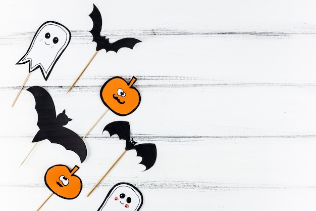 Photo gratuite décorations en papier pour halloween