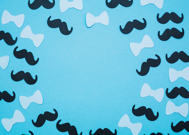 Ensemble de noeuds papillon et moustaches