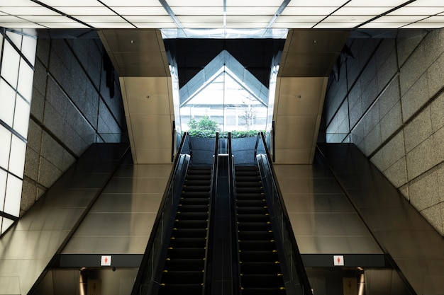 Photo gratuite escalator du métro